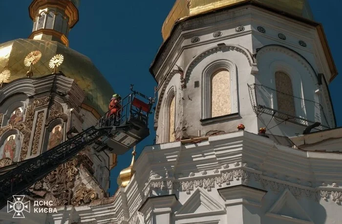 У Києво-Печерській лаврі завершено консервацію даху Успенського собору