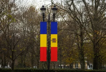 Тихо і без голосування: Румунія схвалила закон про об’єднання з Молдовою