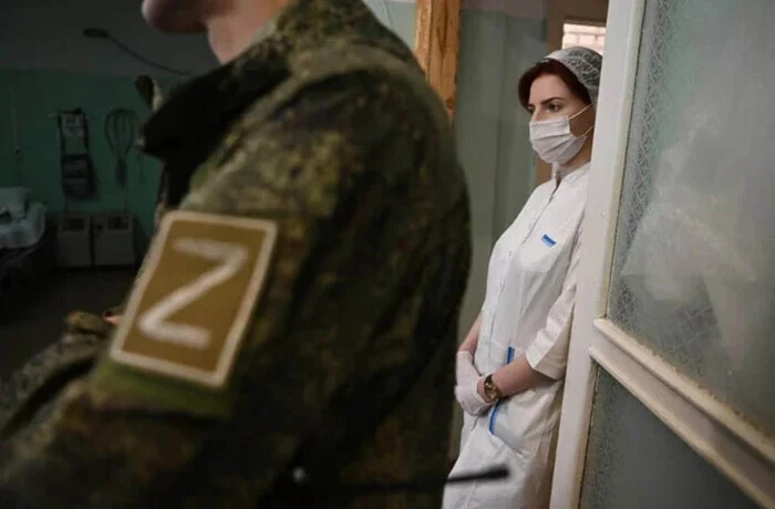 «Там одні мужики». Російська лікарка вербувала медсестру на війну дивними аргументами