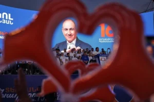 Кремль визнав перемогу партії Пашиняна у Вірменії «сумнівною»