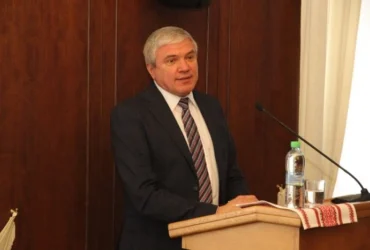 Ексчиновник Київської ОДА отримав три роки тюрми за махінації з грантами ЄС для переселенців