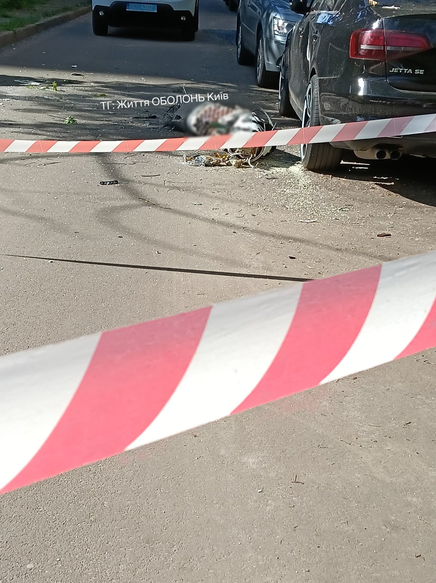 Нездетонована бойова частина ракети впала на територію дитсадка в Оболонському районі  фото 2