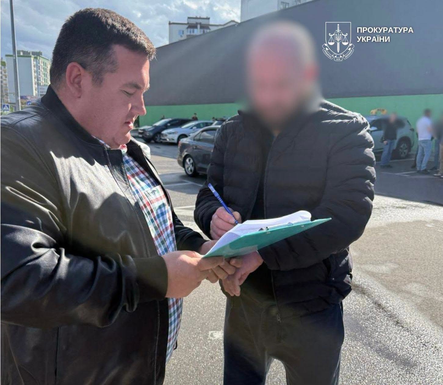 Затриманим загрожує до дев'яти років позбавлення волі з обов'язковою конфіскацією майна
