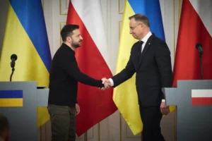 Дуда прокоментував заклики забрати у Зеленського найвищу нагороду Польщі