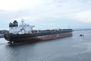 Британія затримала нафтовий танкер тіньового флоту РФ