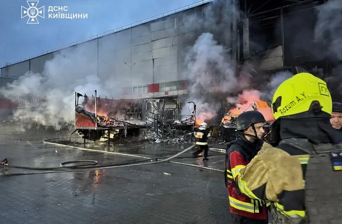 ДСНС показала наслідки ворожої атаки на Київщину (фото)