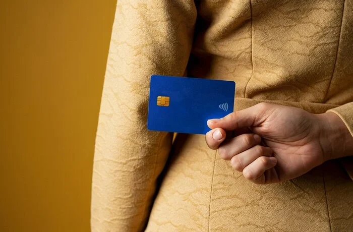 РФ повністю виводить з обігу Visa та Mastercard