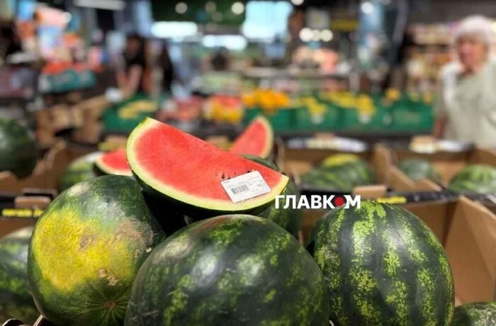 Купуйте кавун скибками. На які хитрощі йдуть магазини, щоб розпродати перші дорогі баштанні