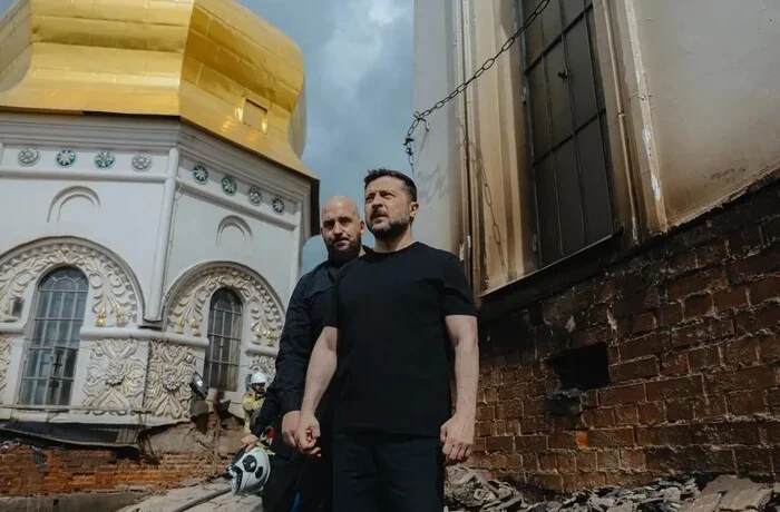 Зеленський запропонував Путіну зустрітися під час саміту «Великої сімки»