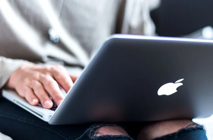 Apple підвищила ціни на MacBook, iPad та Vision Pro