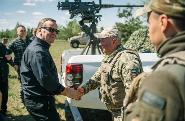 Глава Міноборони Німеччини після поїздки на Запоріжжя закликав вчитися у ЗСУ