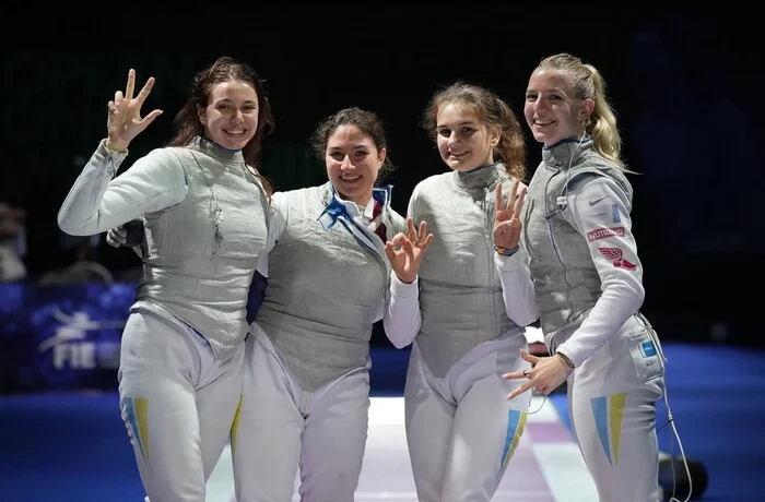 Жіноча збірна України виграла «бронзу» Чемпіонату Європи з фехтування
