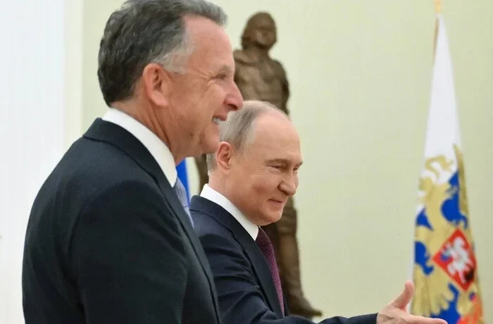 Кремль розкрив деталі контактів зі спецпосланцями Трампа