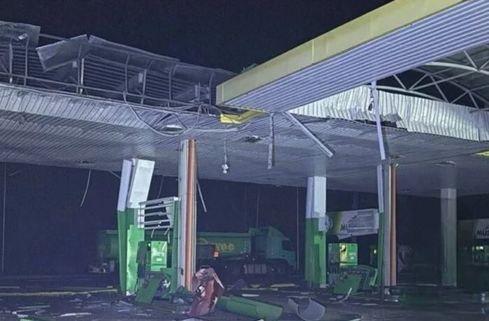 Окупанти знищили всі АЗС у Тростянці на Сумщині