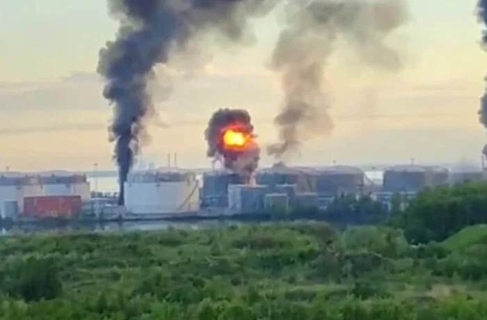 Зеленський підтвердив ураження Петербурзького нафтового терміналу (відео)
