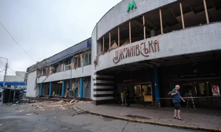 Як живе найбільш зруйнований район Києва: репортаж The Guardian