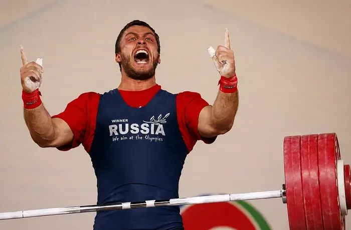 Федерація важкої атлетики відкрила Росії двері на чемпіонат світу