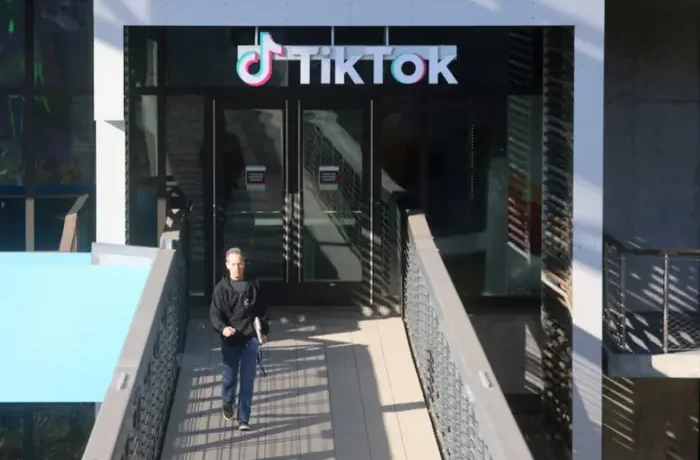 Флорида подає до суду на TikTok через безпеку дітей