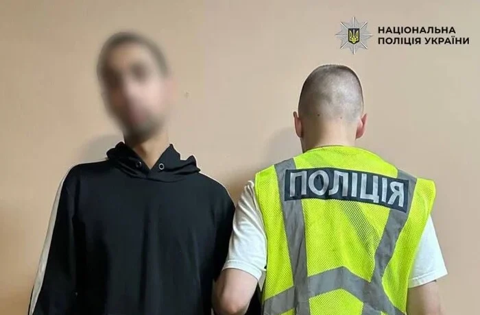 Відпочинок компанії на Оболоні закінчився ножовим пораненням: затримано 19-річного хлопця