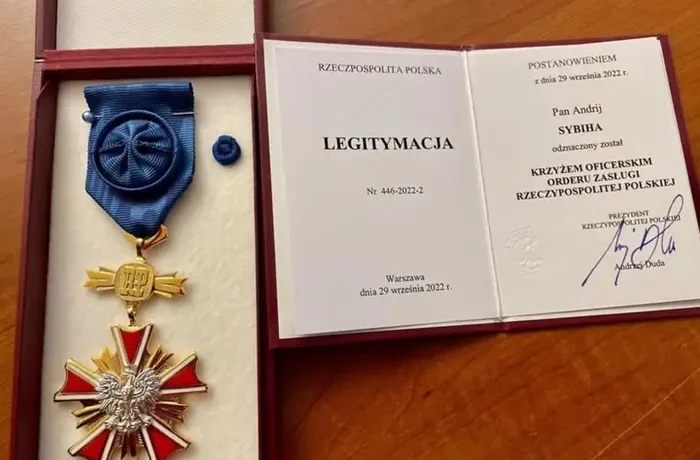 Сибіга відмовився від польської відзнаки після позбавлення Зеленського ордена Білого Орла