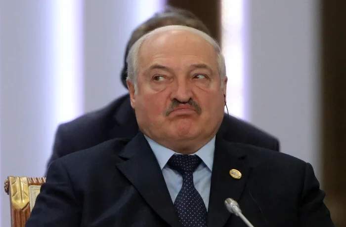 Путін послав Лукашенка. Захищати його він не буде
