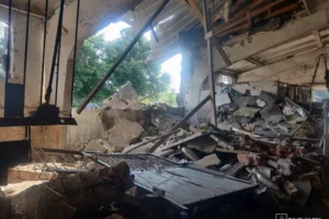 Росіяни вдарили по кінно-спортивній школі на Сумщині: загинули тварини
