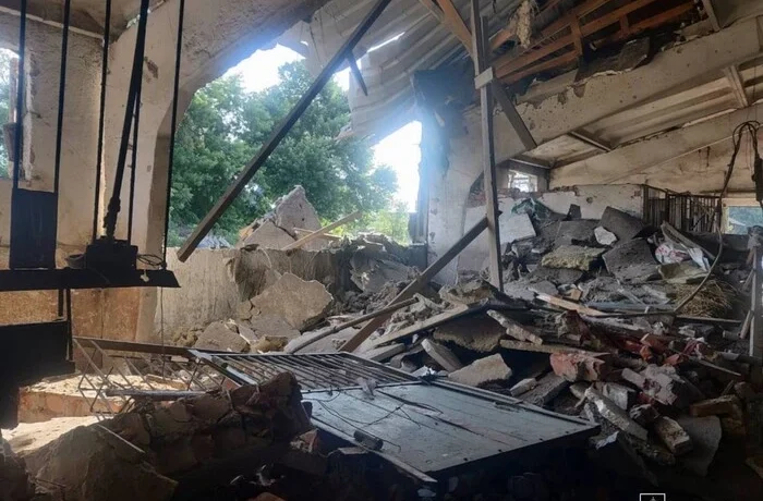 Росіяни вдарили по кінно-спортивній школі на Сумщині: загинули тварини