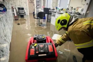 Негода на Київщині: рятувальники відкачують воду у трьох районах (фото)