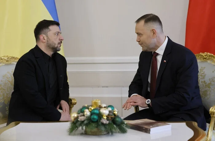 «Вражаюча катастрофа». Як польська преса оцінює вчинок президента Навроцького