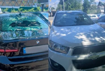 У Солом’янському районі Києва нетверезий чоловік розбив вікна п’яти іномарок (фото)