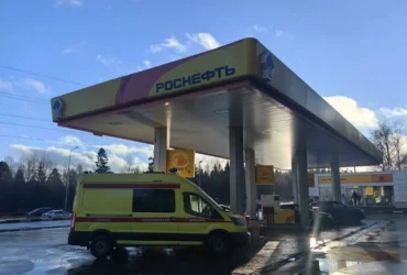 У Росії пенсіонер помер у черзі за бензином