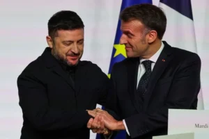 Макрон розкрив деталі майбутніх переговорів Зеленського на саміті «Великої сімки»