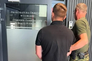 Польща на шість років заборонила в’їзд українцю, що незаконно перевозив мігрантів