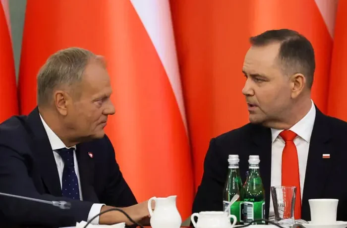 Чому Навроцькому так кортіло забрати орден у нашого президента саме в п’ятницю ввечері