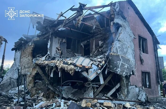 Росіяни вдарили по Вільнянську: поранені семеро, серед них троє дітей