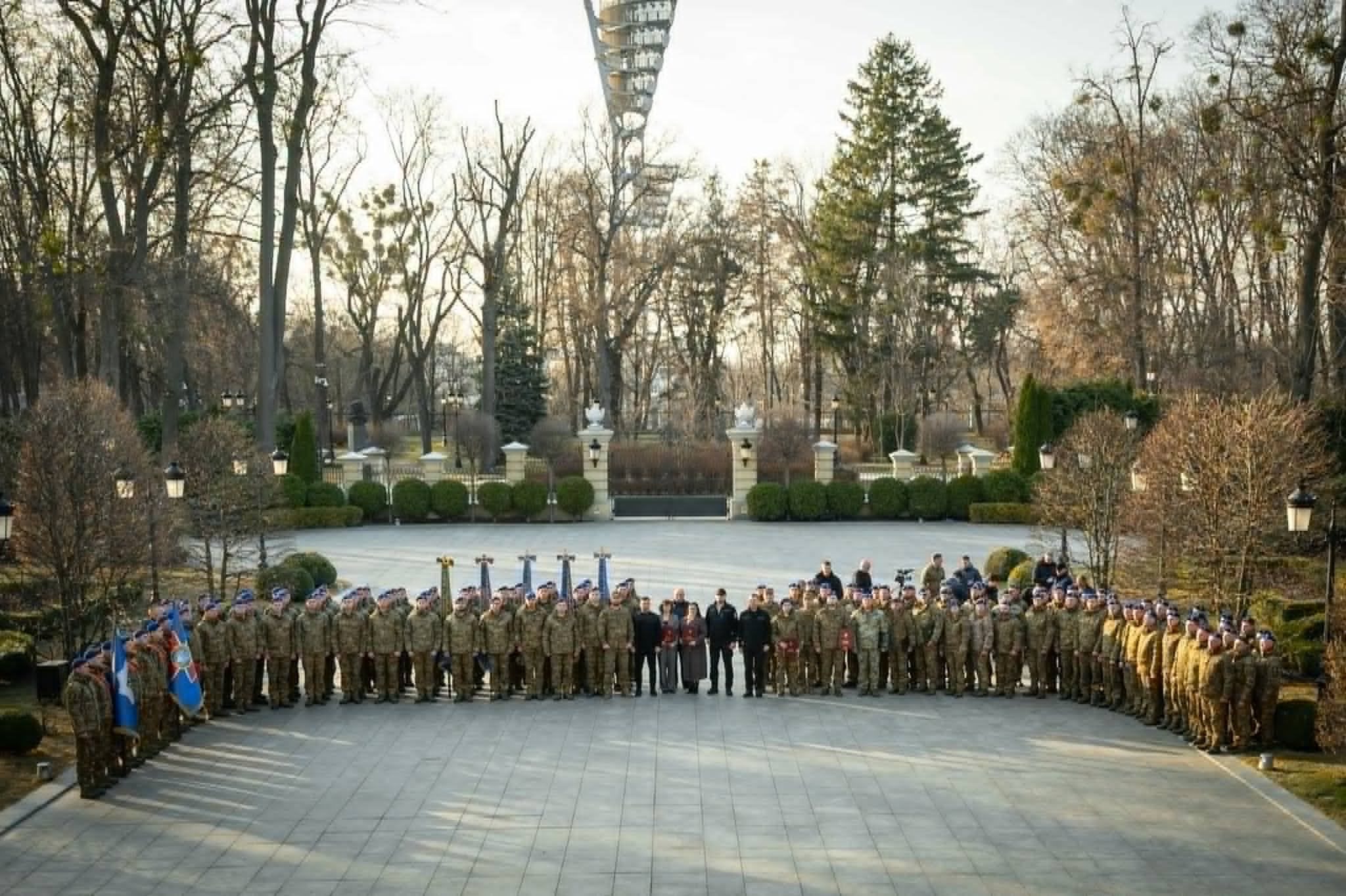 Спецпризначенці Центру спеціального призначення «Омега» отримали державні нагороди з нагоди Дня Національної гвардії України від президента Володимир Зеленський