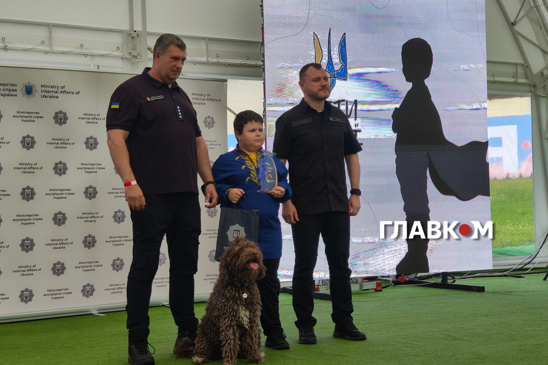 Артем Лукащев вчасно викликав вогнеборців, що врятувало життя і йому, і його бабусі