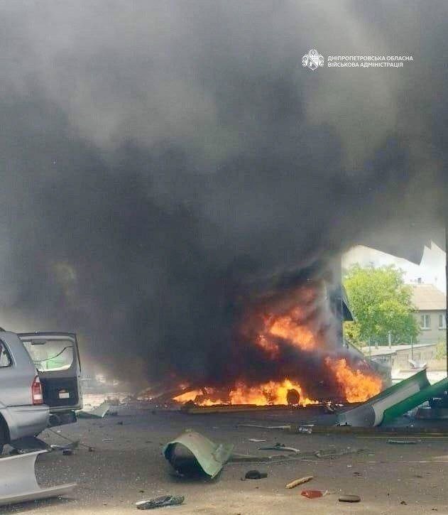 Росіяни атакували чотири райони Дніпропетровщини: одна людина загинула фото 2