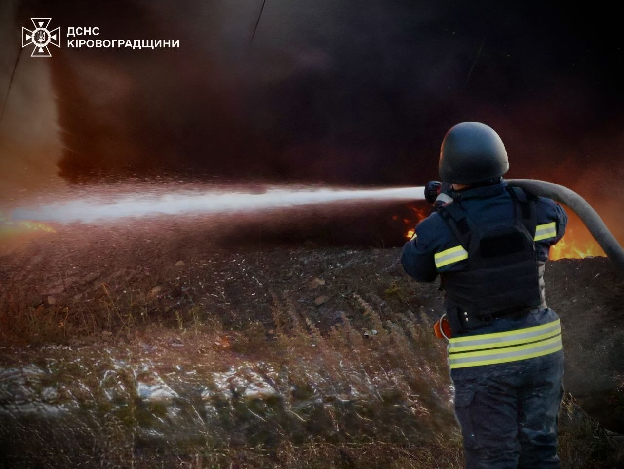 РФ атакувала об'єкт інфраструктури у Кропивницькому (фото) фото 3