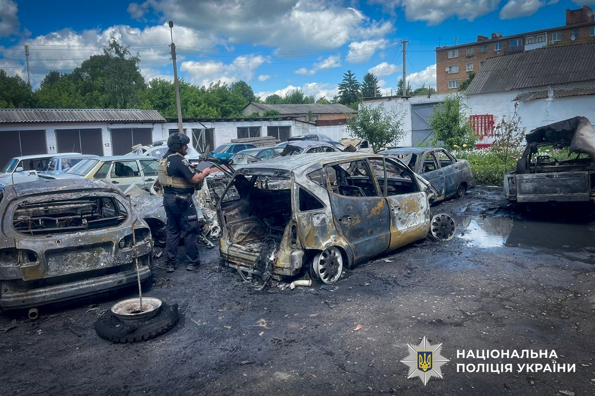 Обстріл Сумщини: двоє людей загинули, дев’ятеро травмовані (фото) фото 4