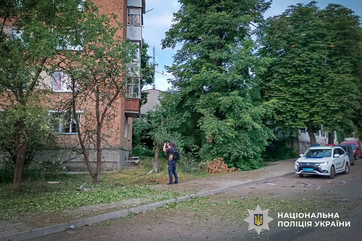 Обстріл Сумщини: двоє людей загинули, дев’ятеро травмовані (фото) фото 3