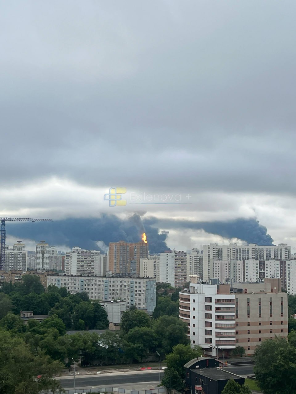 У Москві лунають вибухи: під атакою НПЗ у Капотні фото 1