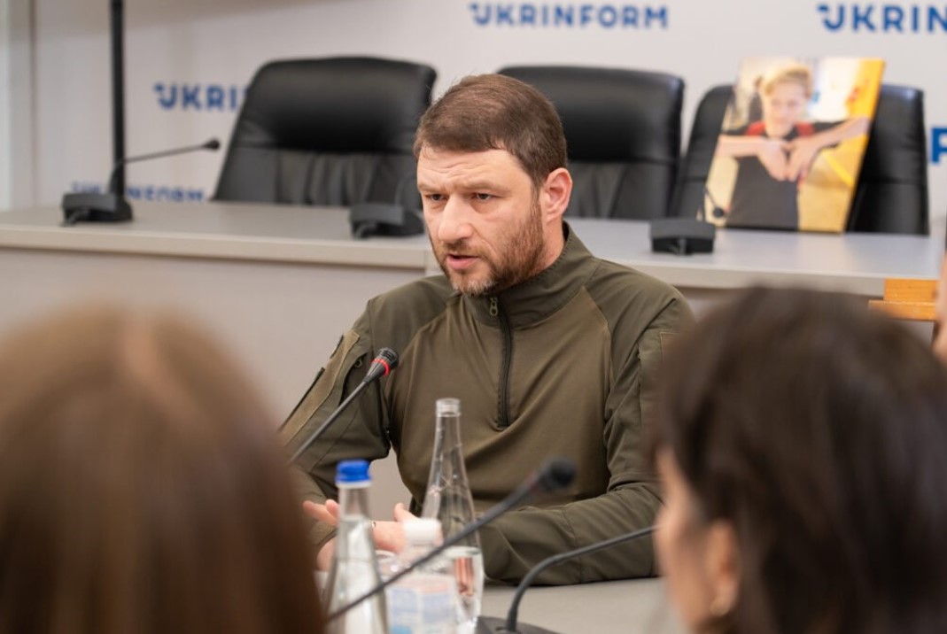 Олексій Глушич, батько загиблого в ДТП 12-річного хлопця, ініціював петицію до президента з проханням вирішити катастрофічну ситуацію на дорогах