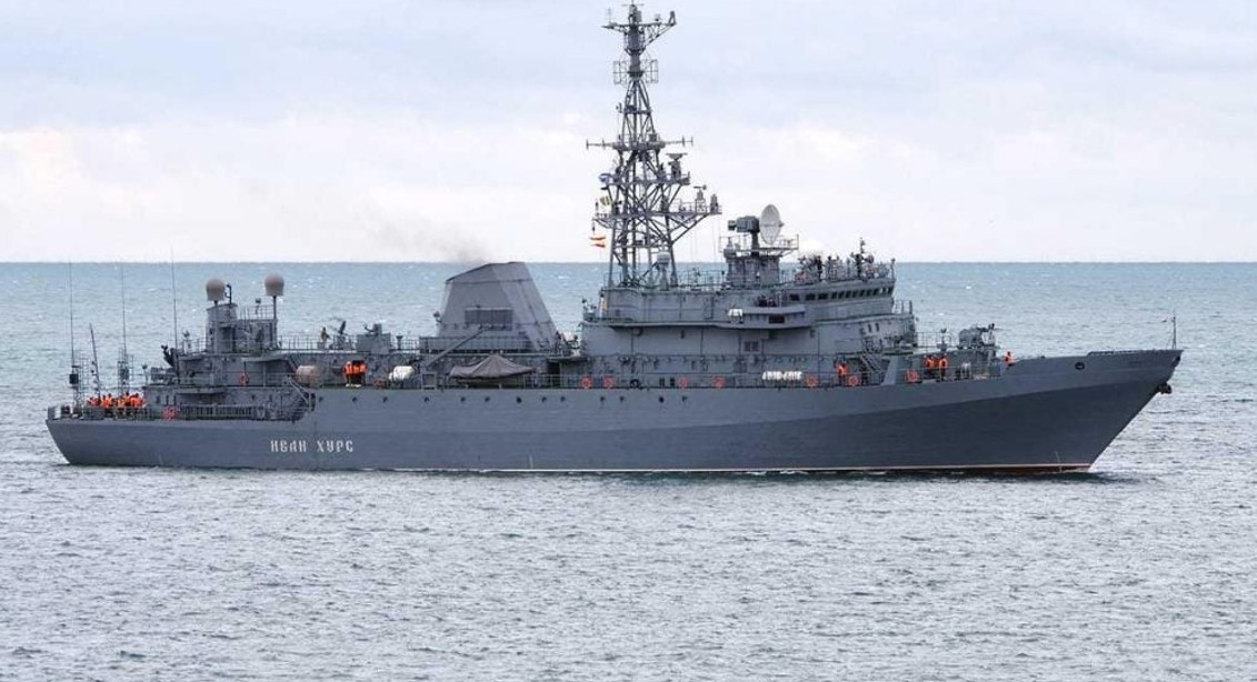 Розвідувальний корабель «Іван Хурс» був атакований вже вдруге. Цього разу більш успішно