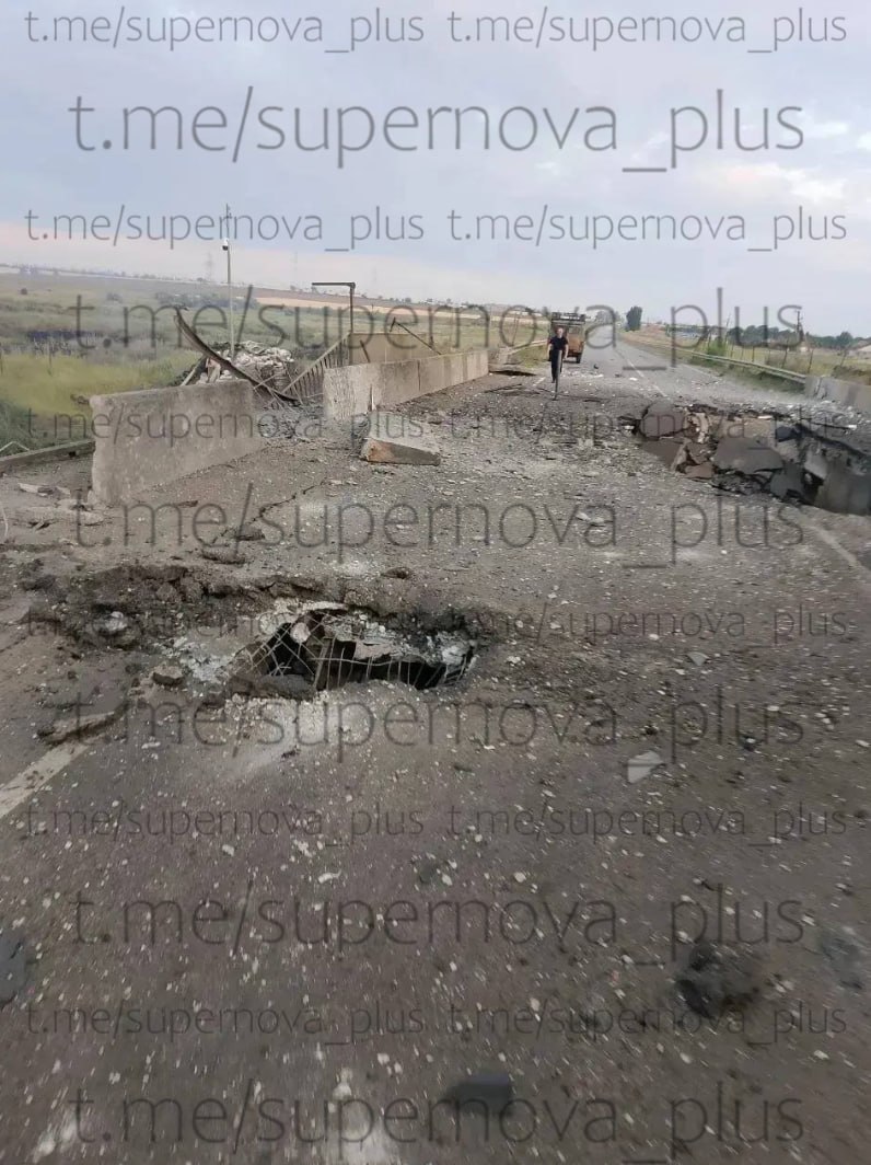 ЗСУ зруйнували автомобільний міст до окупованого Криму (фото) фото 2