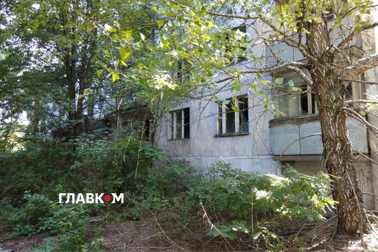 Такий вигляд зараз має будинок у Прип’яті, в якому колись жив Володимир з родиною. Його син повернувся в покинуту оселю через чотири десятиліття
