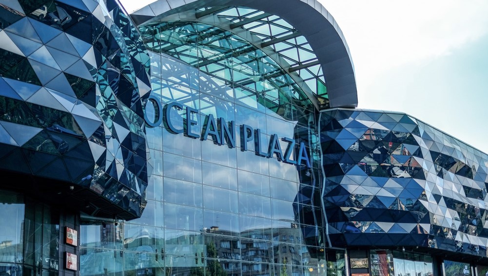 Київський торговий центр Ocean Plaza належав кремлівському олігарху Аркадію Ротенбергу. Тепер об’єкт планують виставити на продаж в листопаді-грудні 2026-го