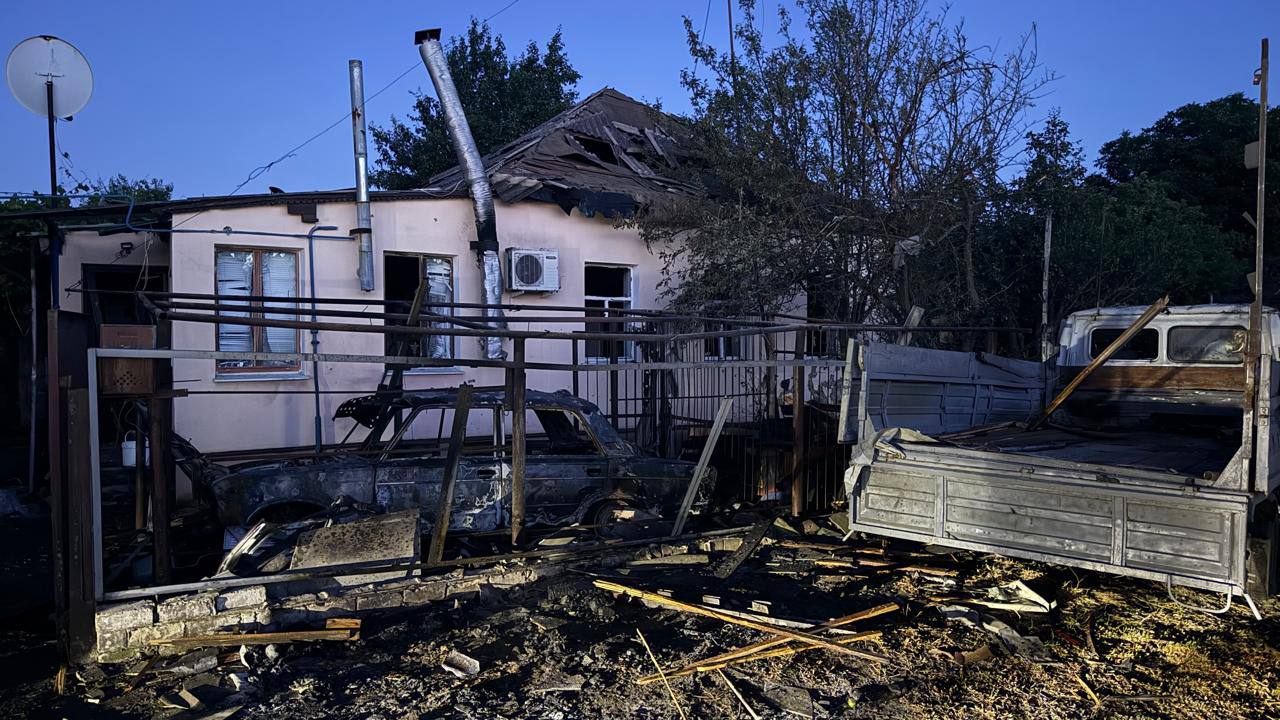  Росіяни вдарили по Балаклії: шестеро поранених, серед них двоє дітей фото 3