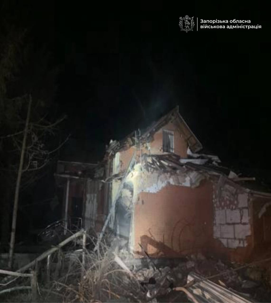 Росія атакувала Запоріжжя та район: виникли пожежі, є постраждалі фото 1