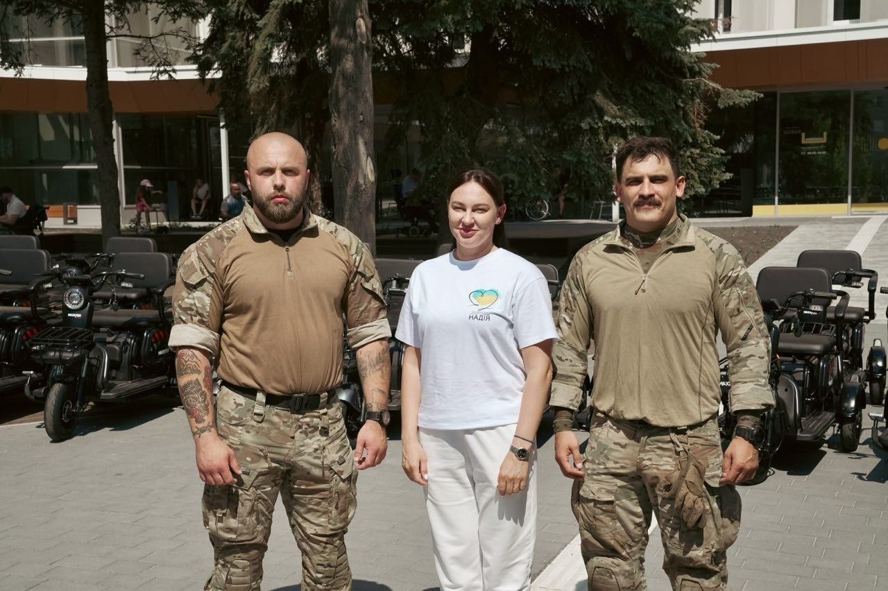 Християнський корпус, БФ «Надія» та Валерій Дубіль передали 20 скутерів ветеранам фото 1